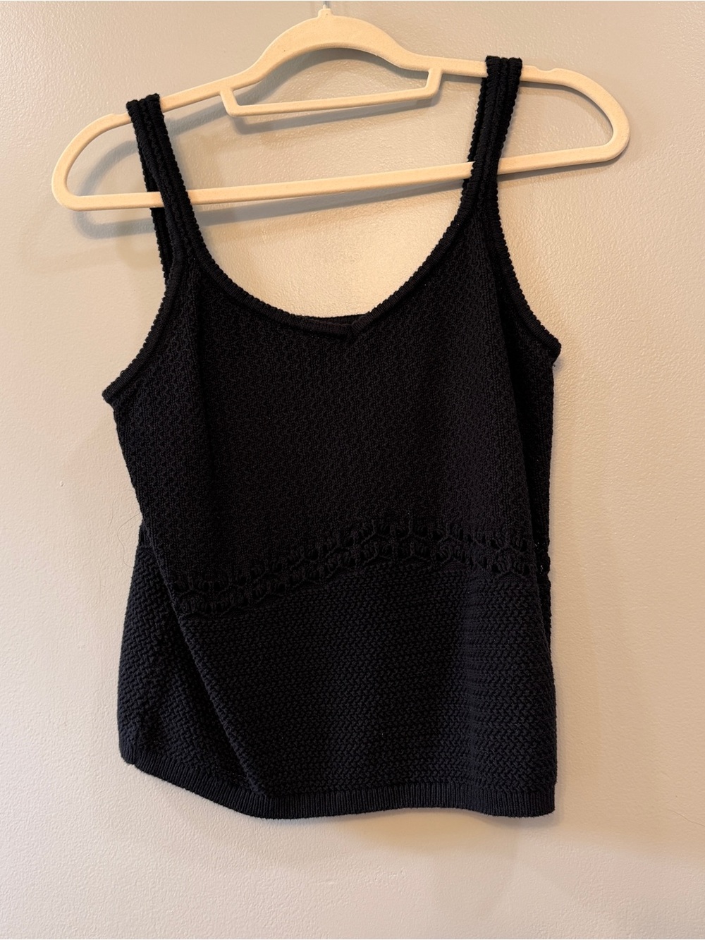 Old Navy Black Knit Scoop Tank size large